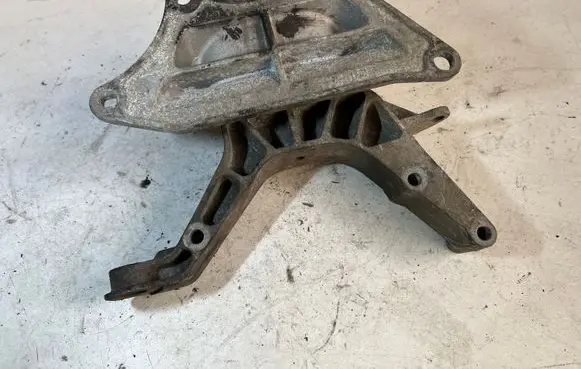 Fiat Punto (188) Engine mount bracket 46840660