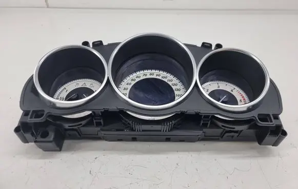 Speedometer (instrument cluster)