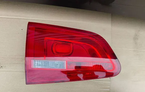 Volkswagen Sharan Tailgate rear/tail lights 7N0945093H