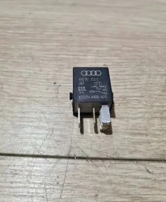 Volkswagen Golf VI Other relay 4h0951253c