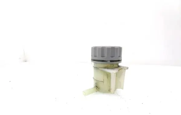 Honda CR-V Brake fluid reservoir 