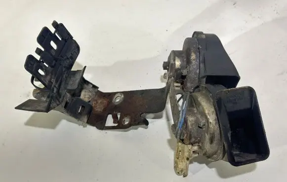 Peugeot 407 Horn signal 9646702180