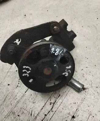 Mazda 323 F Power steering pump
