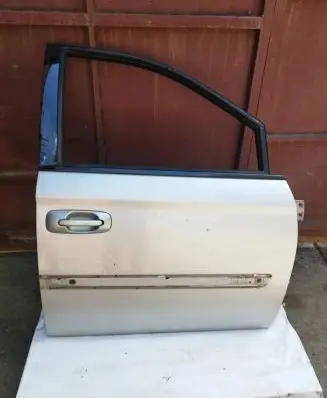 Chrysler Voyager Front door