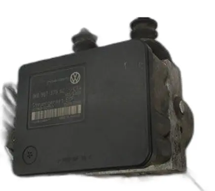 Volkswagen Golf V Master brake cylinder