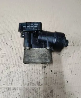 Volkswagen Amarok Oil filter mounting bracket 03L115389H 03L117021C