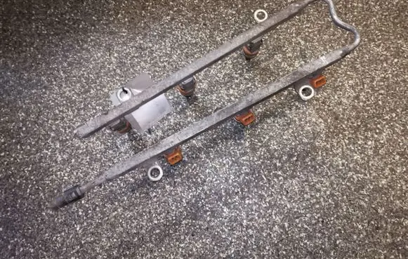 Chrysler Sebring (FJ - JX) Fuel injectors set 