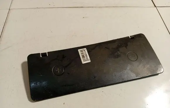 Audi A6 S6 C5 4B Battery box tray cover/lid 4B1819422