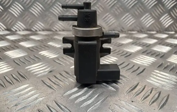 Audi A4 S4 B6 8E 8H Turbo solenoid valve 1J0906627