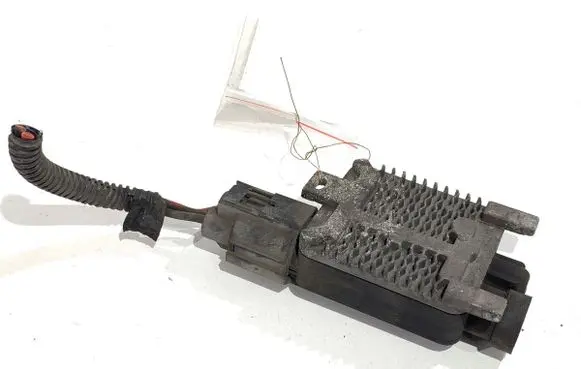 Ford Focus Fan control module 940002904