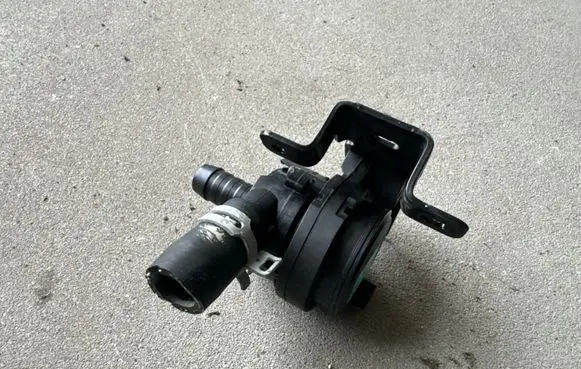 Ford Kuga III Electric auxiliary coolant/water pump LX6118D473HCC