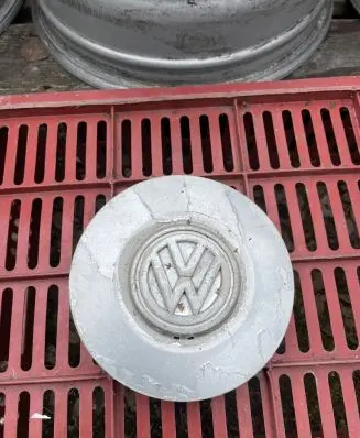 Volkswagen Golf III Original wheel cap 1H0601149A