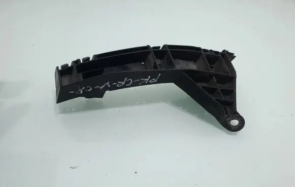 Honda FR-V Front bumper mounting bracket