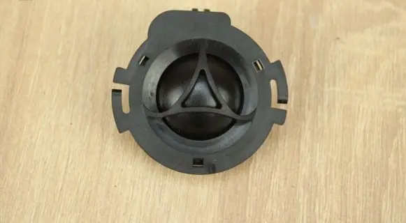 Front door high frequency speaker