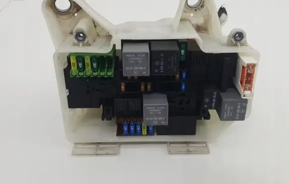 Mercedes-Benz C W205 Fuse box set