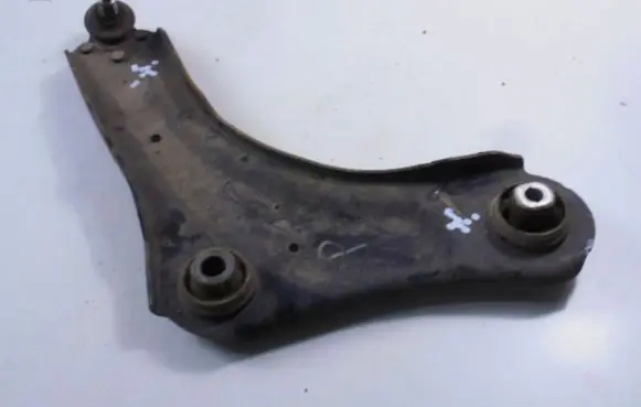 Renault Megane III Front lower control arm/wishbone
