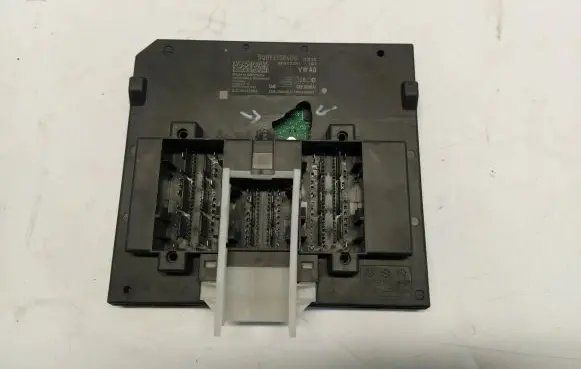 Volkswagen Tiguan Comfort/convenience module 5Q0937084DG