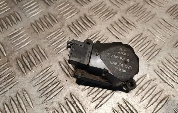 Mercedes-Benz E W211 Intake manifold valve actuator/motor A2038201642 2038201642