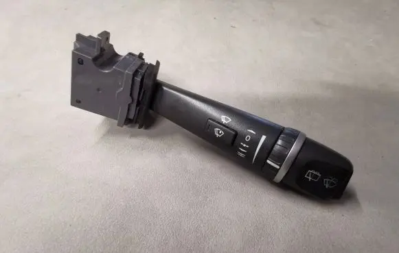 Volvo XC90 Wiper control stalk 30739218