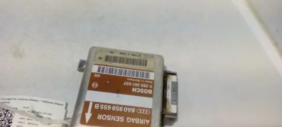 Audi A4 S4 B5 8D Airbag control unit/module 8A0959655B 0285001037
