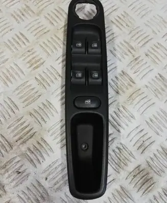 Renault Zoe Front door window switch trim 254008973R