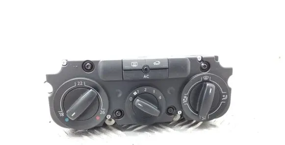 Volkswagen Tiguan Climate control unit