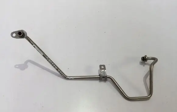 Volkswagen Golf VIII Turbo turbocharger oiling pipe/hose 05E145140F