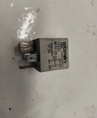 Audi A4 S4 B7 8E 8H Other relay 8E0951253