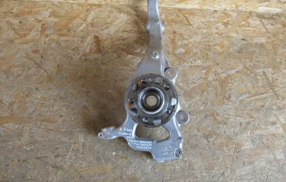 Mercedes-Benz S W222 Front wheel hub A2222101