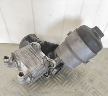 Opel Astra H Engine oil radiator 8972270080 83933
