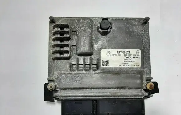 Volkswagen Polo V 6R Engine control unit/module 03P906021 03P907425A
