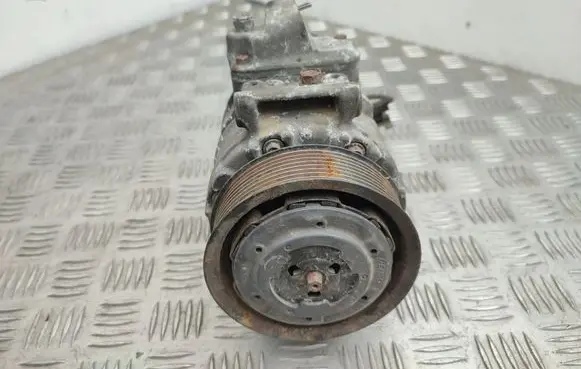 Land Rover Discovery 3 - LR3 Air conditioning (A/C) compressor (pump) 4471808382 JPB000183