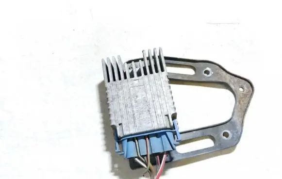 Mercedes-Benz A W168 Coolant fan relay a0235456832