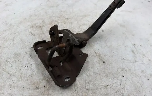 Audi A4 S4 B5 8D Engine bonnet/hood lock/catch