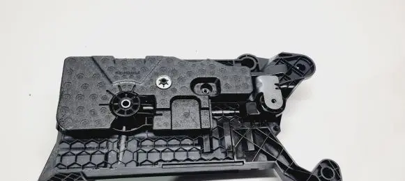 Skoda Karoq Battery tray 5Q0915331K 5Q0915321K