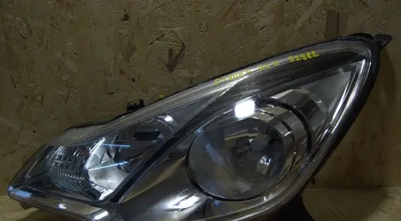 Citroen DS3 Headlight/headlamp 9673814980
