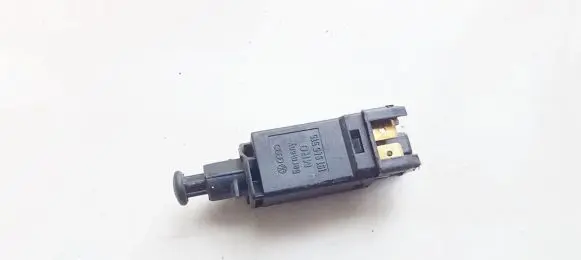 Brake pedal sensor switch