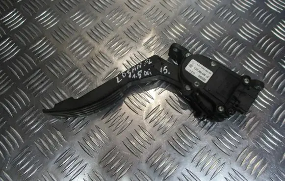 Dacia Logan I Accelerator pedal position sensor 8200386506