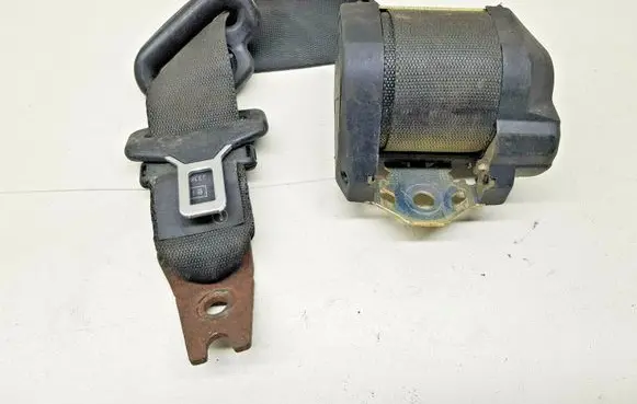 Ford Mondeo MK II Rear seatbelt 93BBF611B69 nr4677