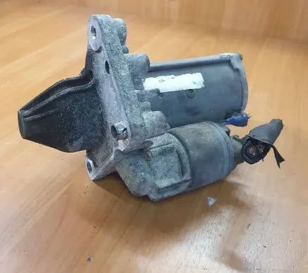 Volkswagen PASSAT B6 Starter motor TS18ER123