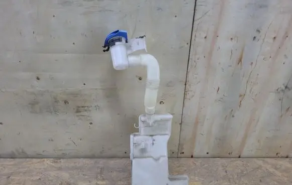 Volkswagen Beetle A5 Windshield washer fluid reservoir/tank 5C6955453