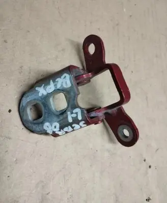 Chrysler Sebring (JS) Front door upper hinge