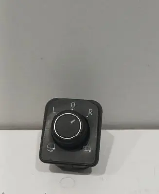 Volkswagen Passat Alltrack Wing mirror switch 3G0959565C