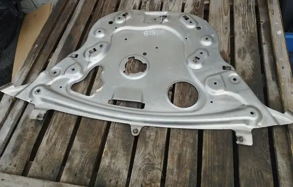 Engine splash shield/under tray
