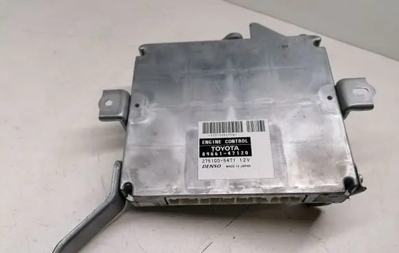 Toyota Prius (XW20) Engine control unit/module 8966147120 2751005471