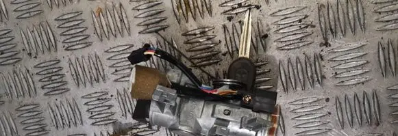 Mitsubishi Pajero Ignition lock 337860