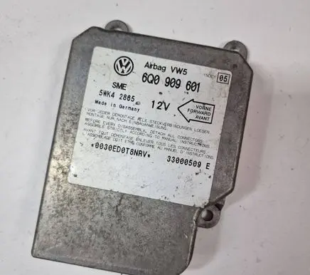 Volkswagen Polo V 6R Airbag control unit/module 6Q0909601 33000509E 5WK42865