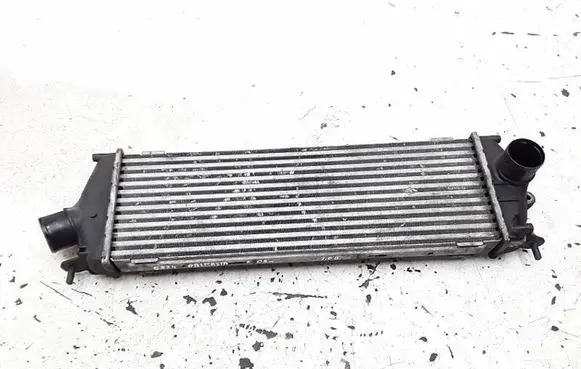 Nissan Primastar Intercooler radiator