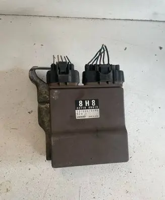 Nissan X-Trail T30 Fuel injection control unit/module 227108H810