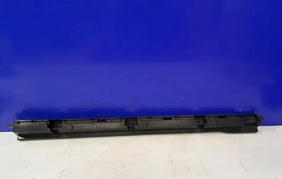 Volvo S90, V90 Sill/side skirt trim 31447324